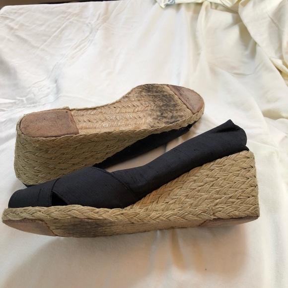 Black Wedges - Picture 2 of 4